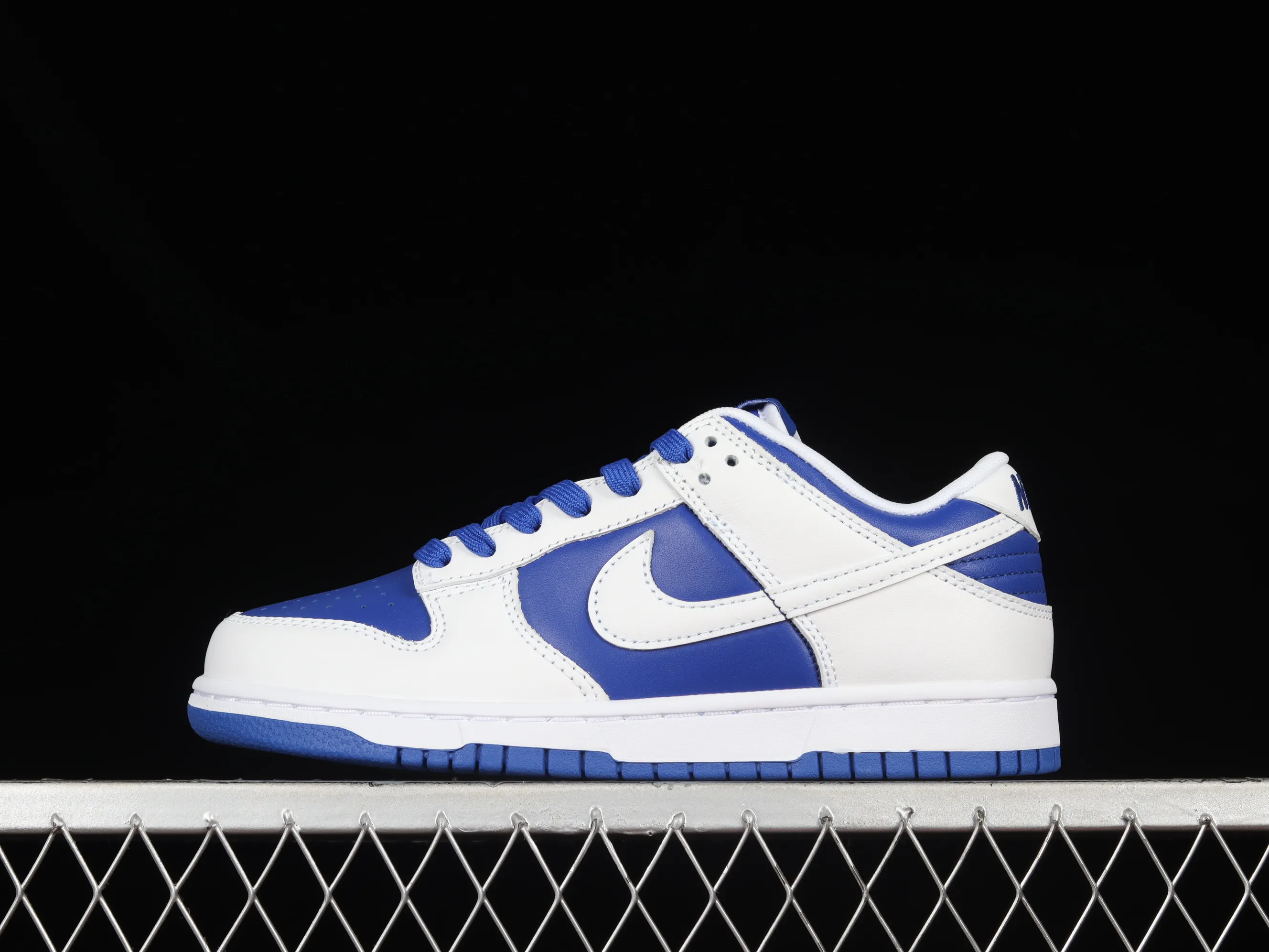 All categories Nk SB Dunk series Nk SB Dunk Low low-top sneakers J version Nk Dunk Low Retro "Racer Blue" white blue racing blue SB low-top sports and leisure sneakers DD1391-401